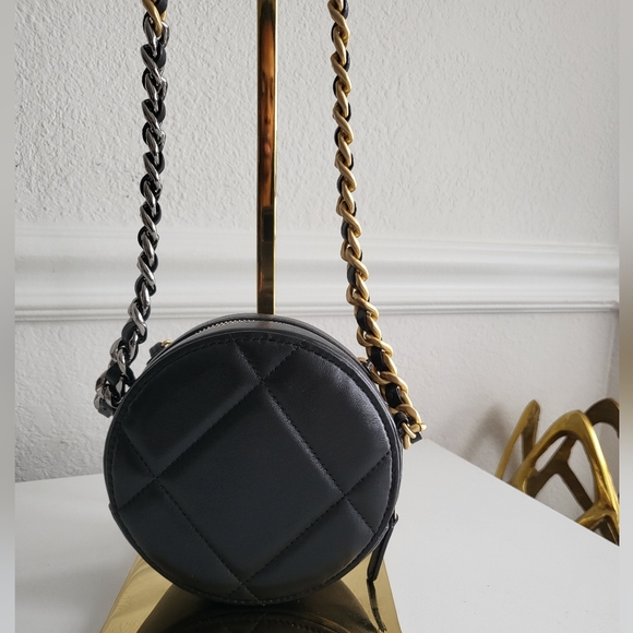 Chanel Black Quilted Round Crossbody with Three-tone Chain Strap - Picture 4 of 12